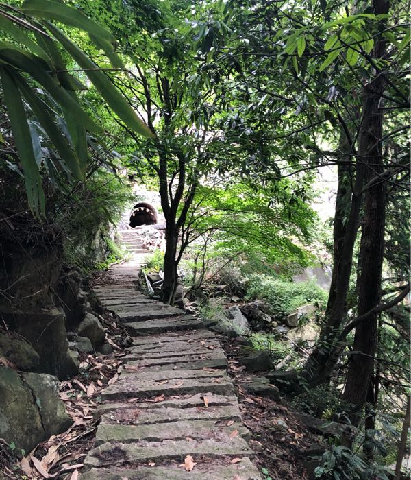 黄石溪村