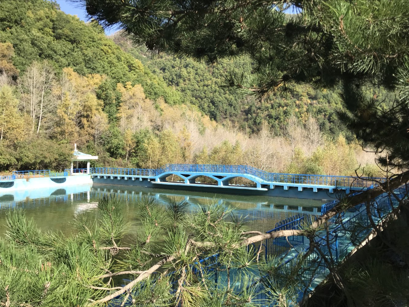 去,怎么走):  甘肃省兰州市榆中县连搭乡兴隆山自然保护区二龙山景区