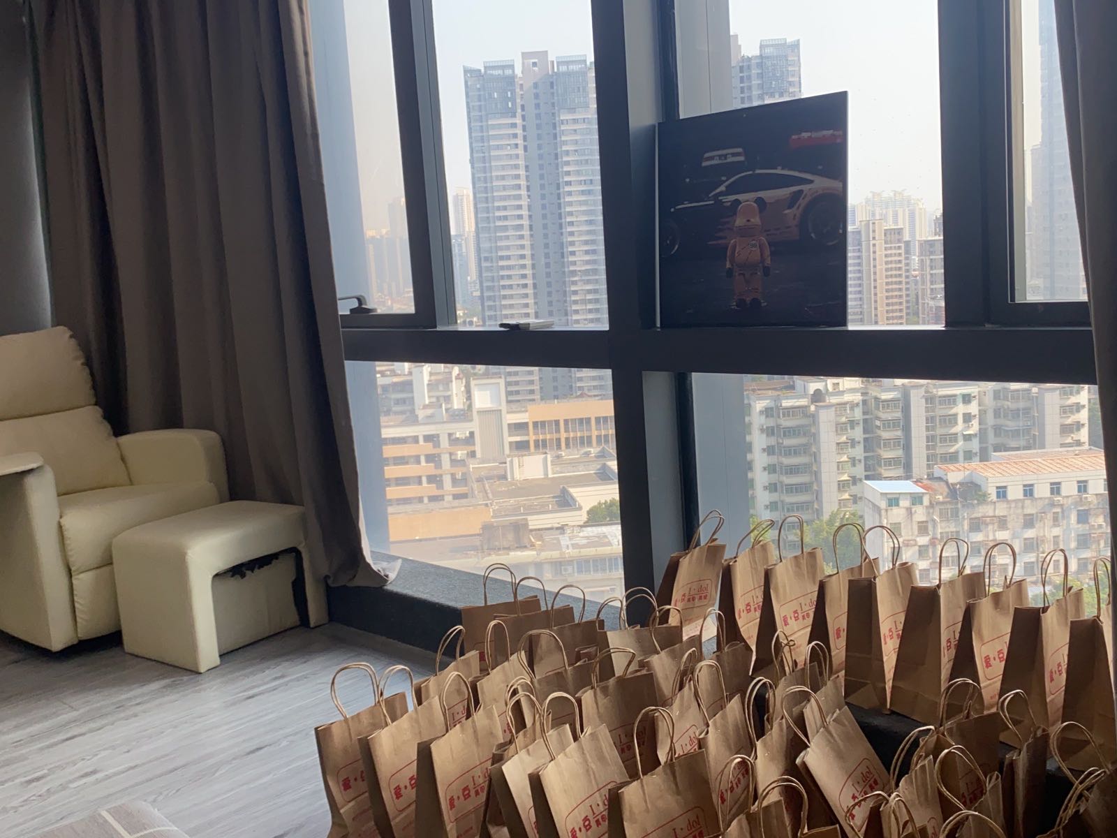 爱豆全国连锁一站式自助w美甲美睫
