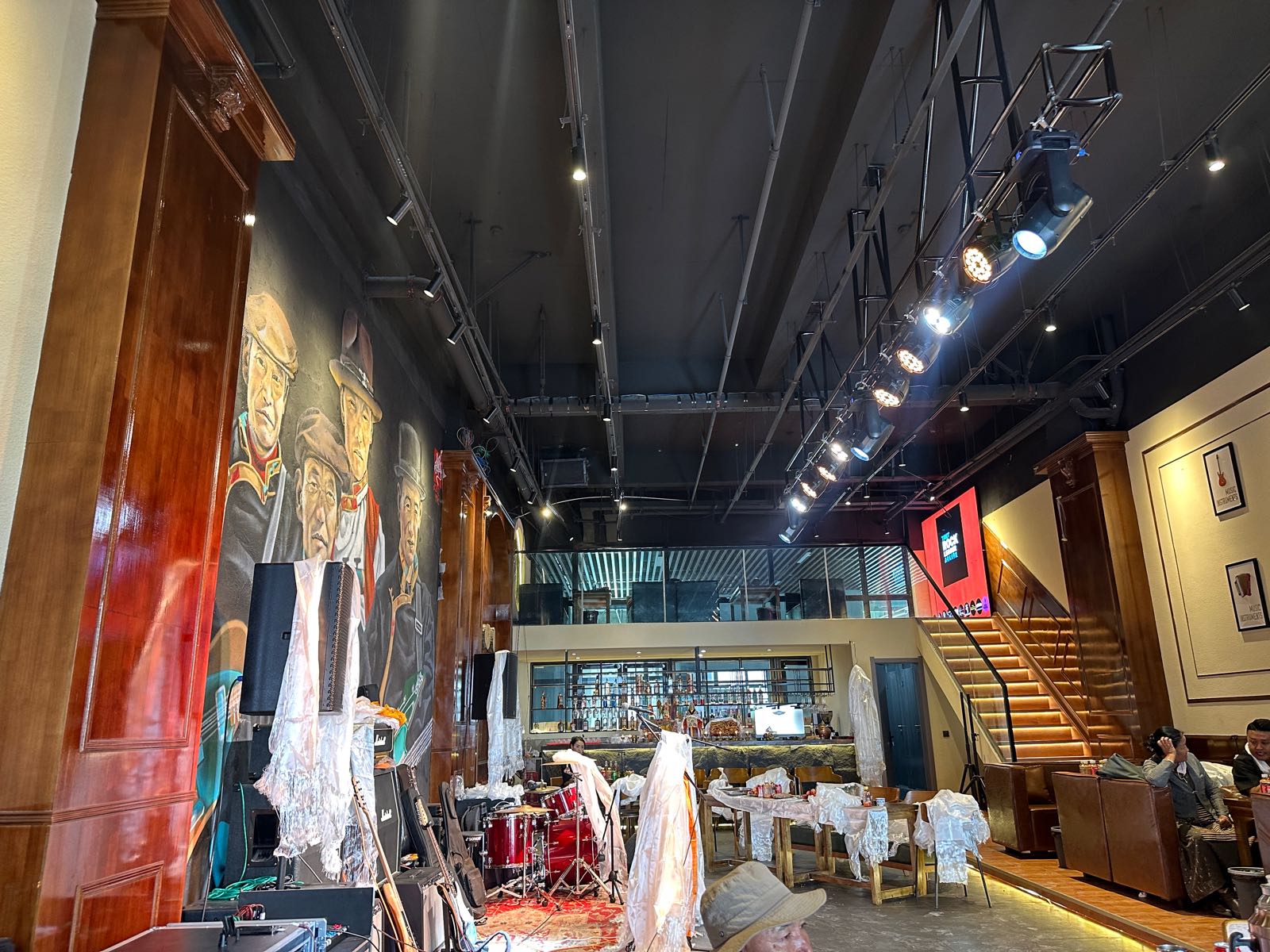 雅牧砻钦Coffee Bar Live house