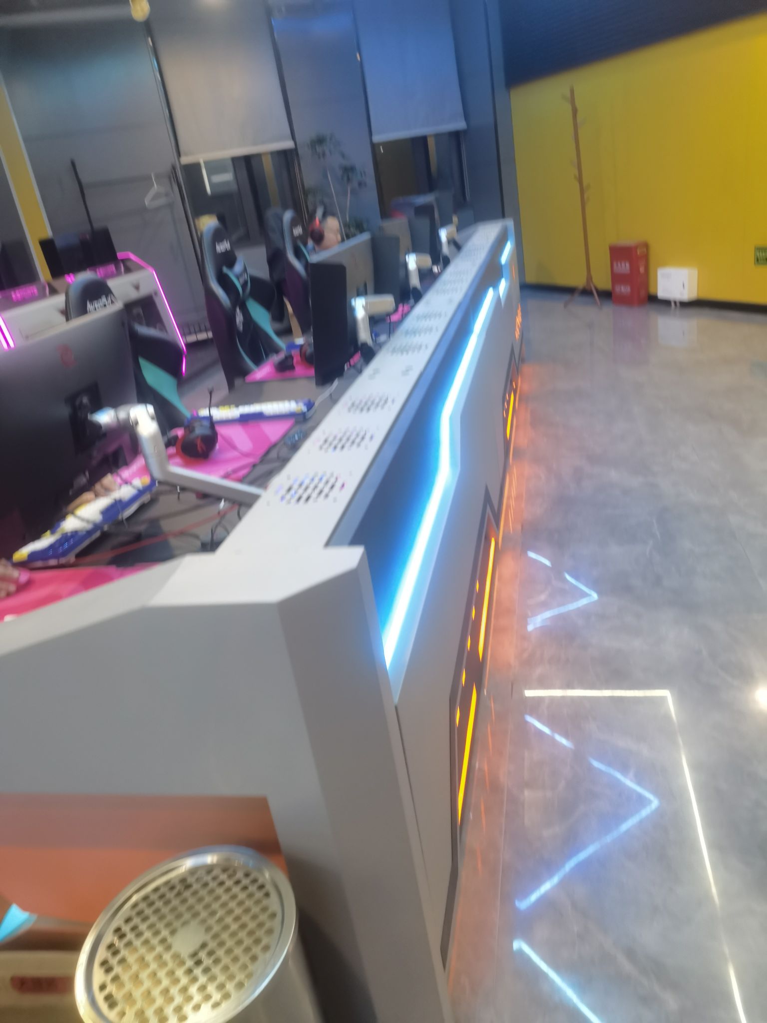猎人网吧(人民西路店)