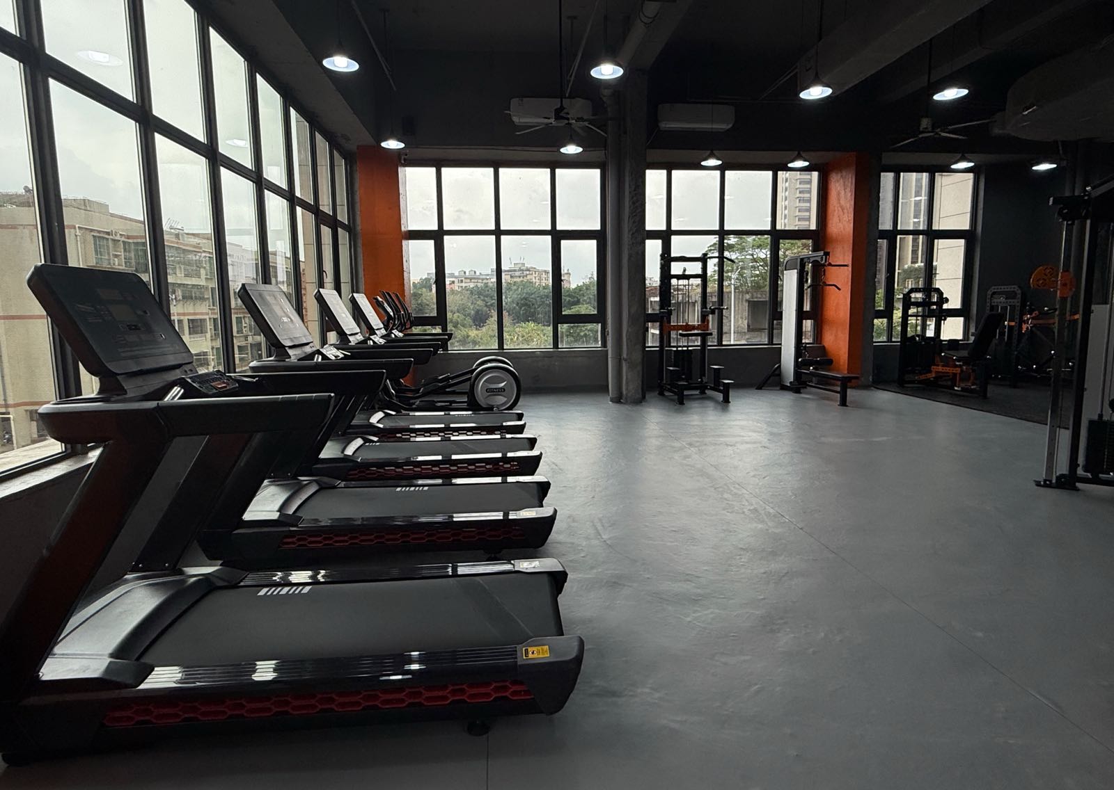 路得威健身训练馆