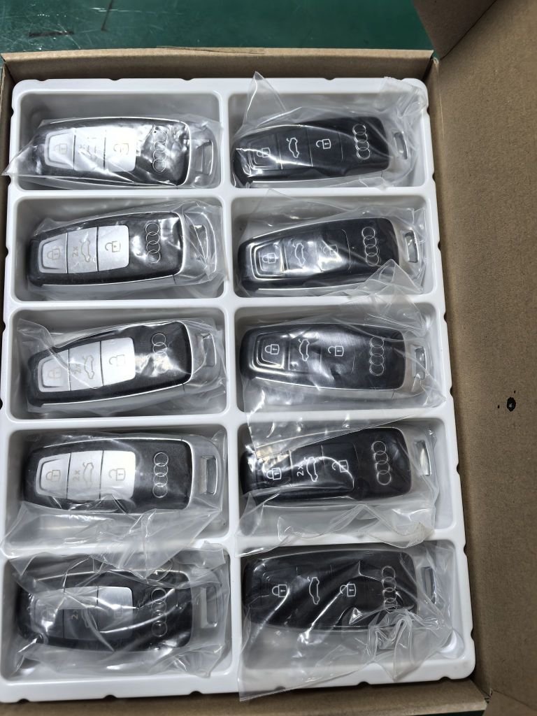 张师傅开锁配汽车钥匙