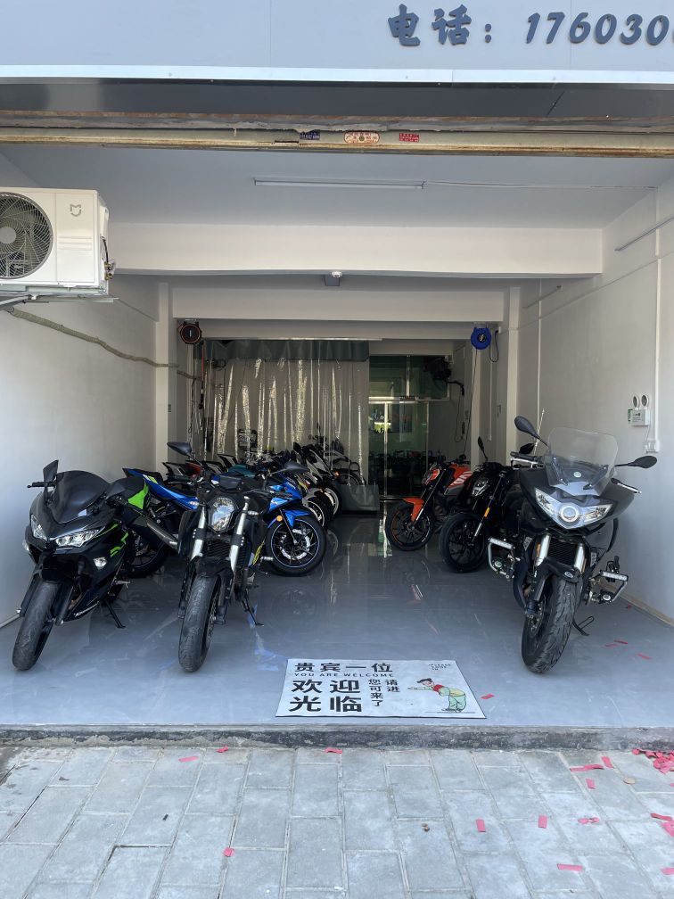 安骑机车