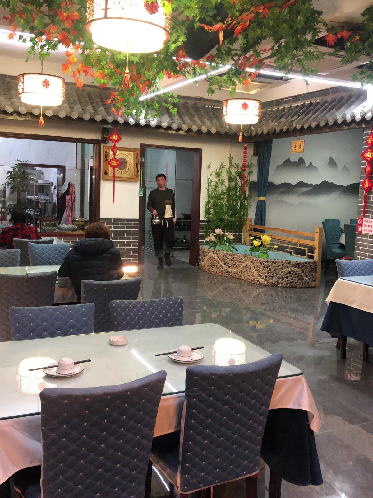 爱晚亭饭店