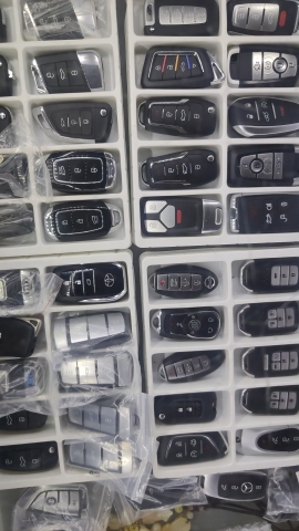 汽车开锁配遥控汽车钥匙