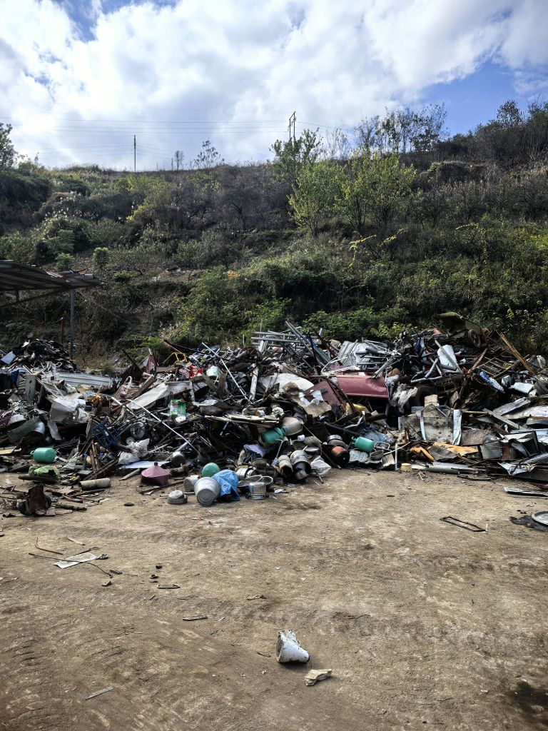 福泉小夏高价回收废铁废纸