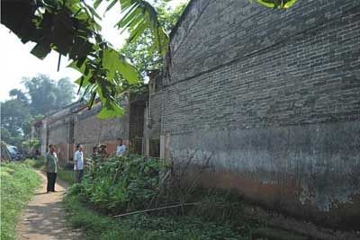 广东省清远市清城区龙塘镇定安村委会鳌岗地村