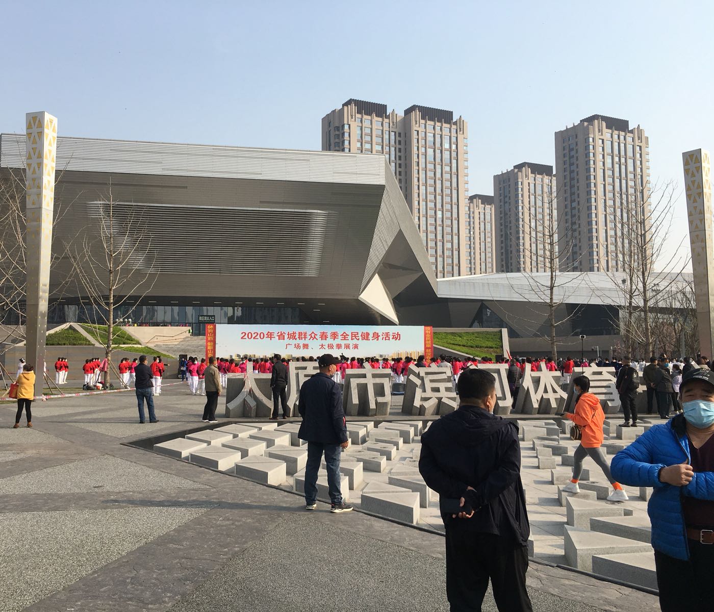 地址(位置,怎么去,怎么走):  山西省太原市万柏林区漪汾街1东70米
