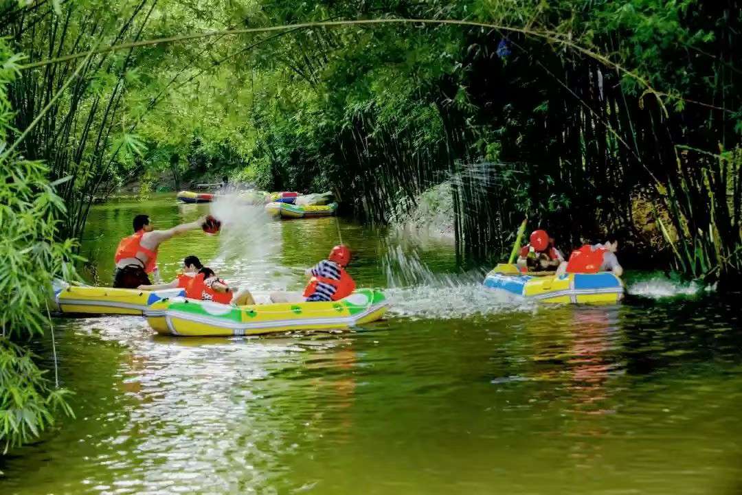 南江县农龙腾峡漂流