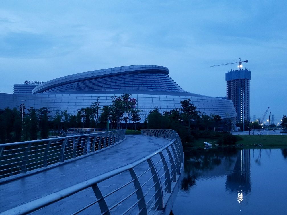 滨江新区体育中心