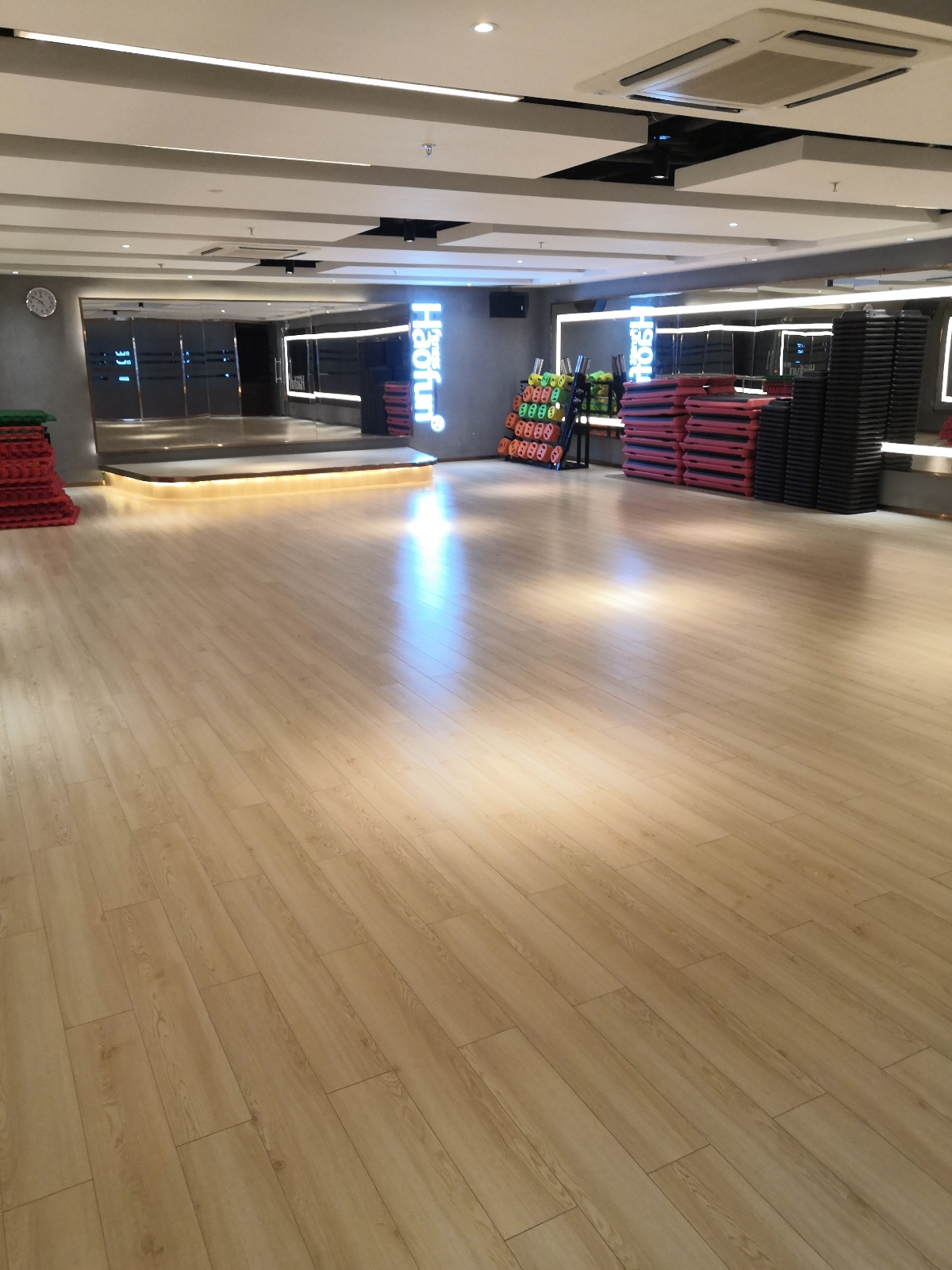 灏沣游泳健身(龙洞商业广场店)