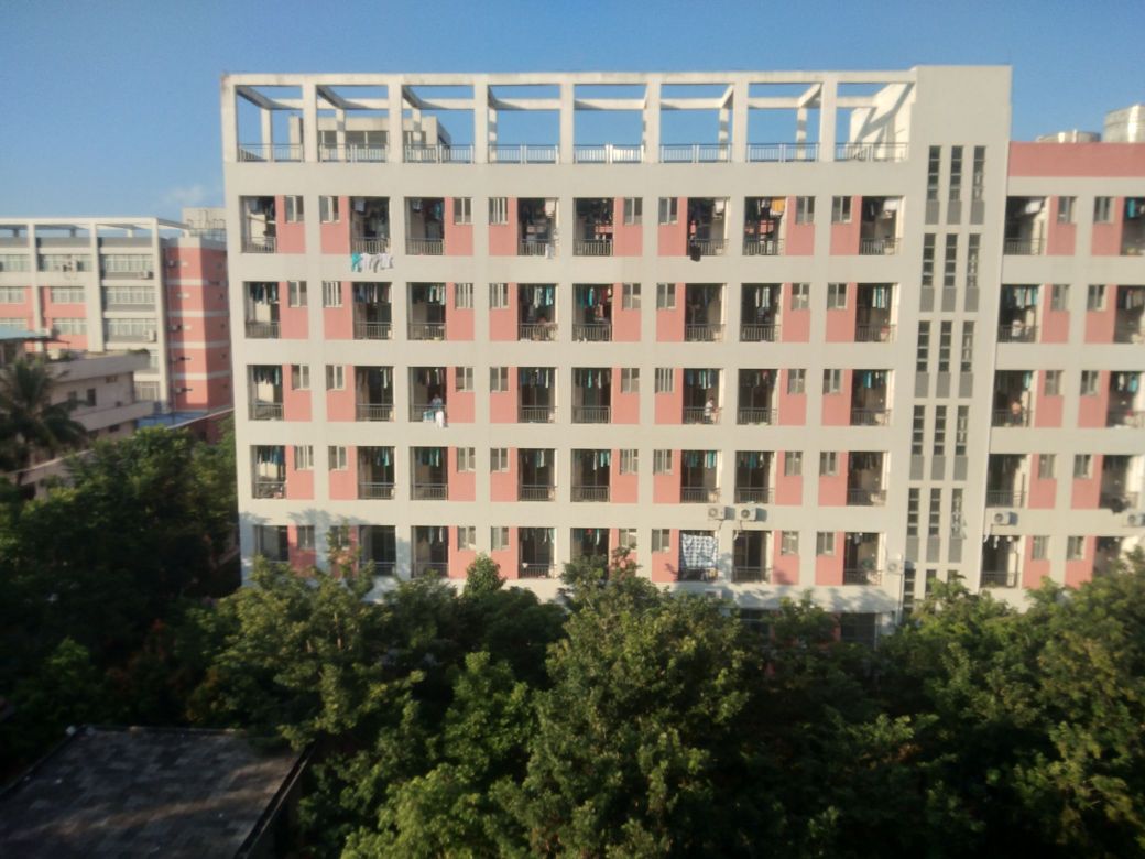 海南省经济技术学校