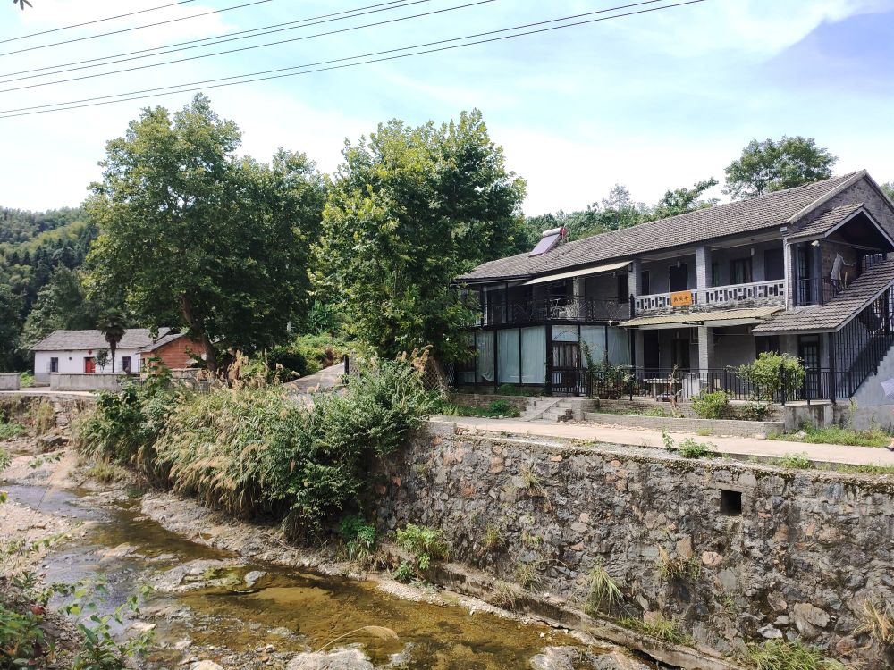 安徽省六安市霍山县大别山仙人冲画家村风景区