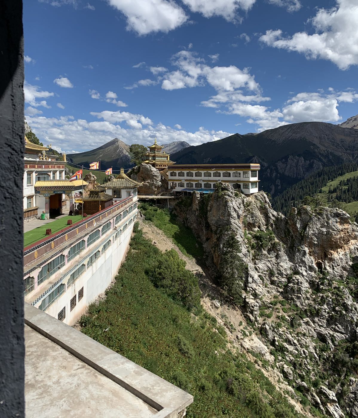 尕尔寺大峡谷生态旅游区