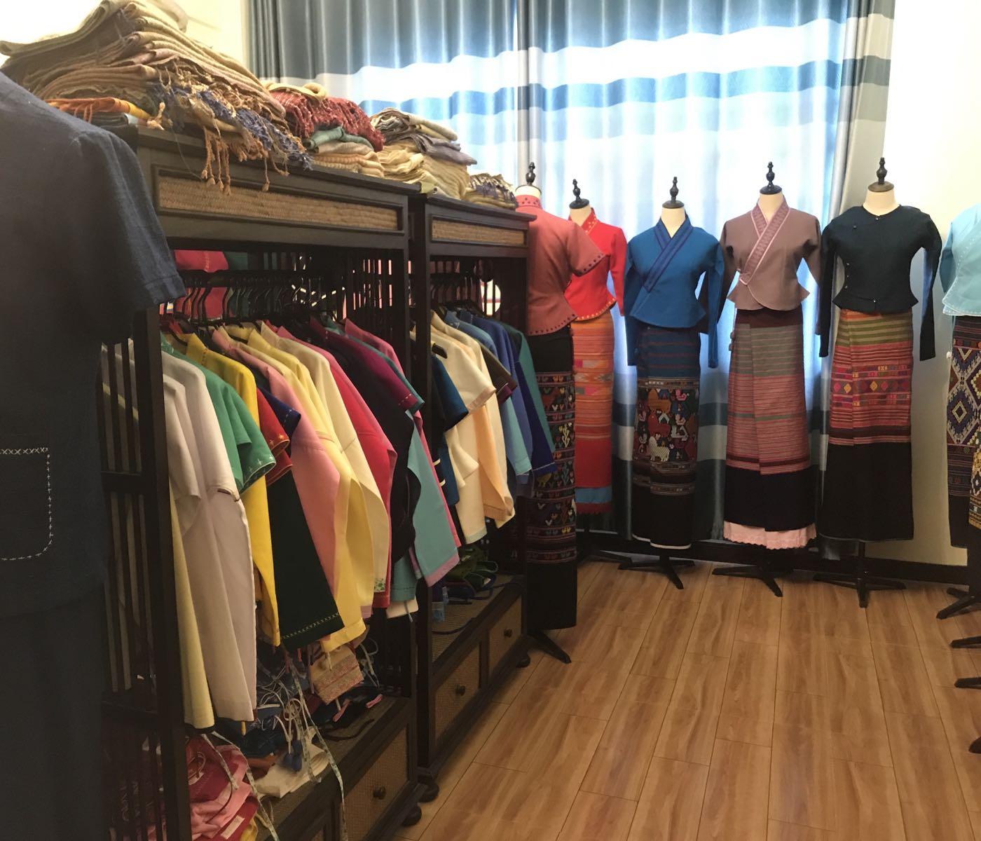 西双版纳章芭傣服饰有限公司