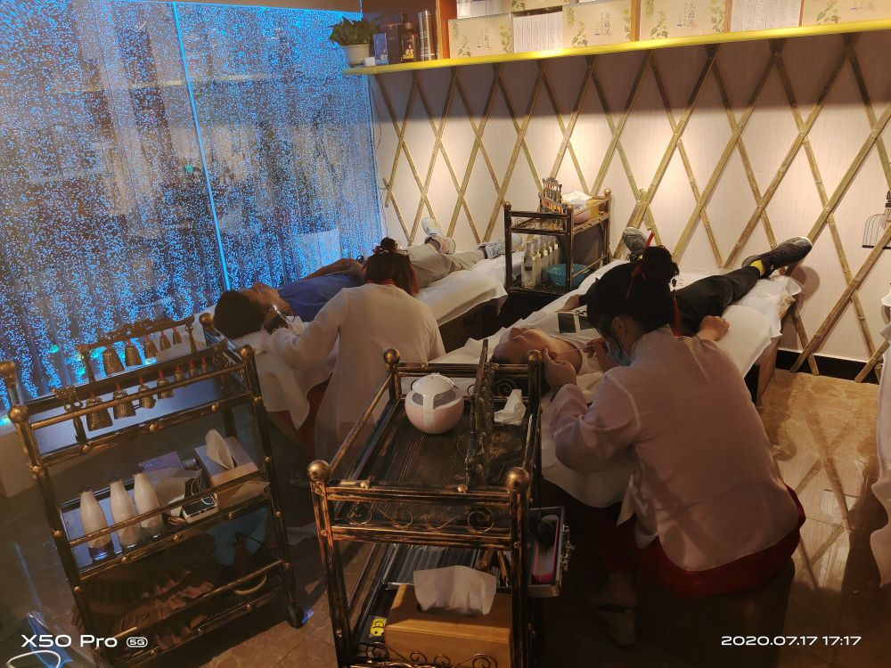 悦耳匠采耳体验服馆(红谷滩万达店)
