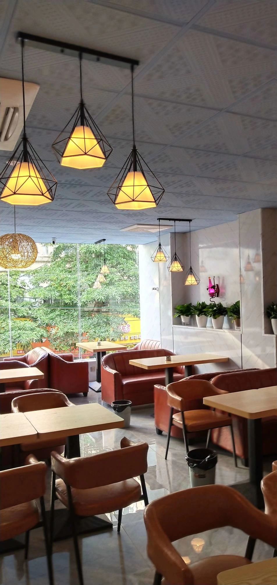 马路镇烤奶坊奶茶店