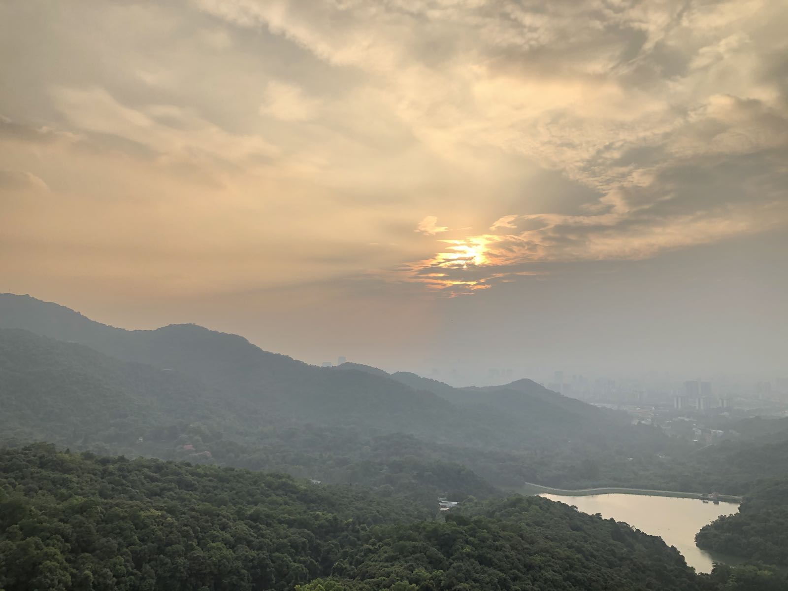 地址(位置,怎么去,怎么走 广州市白云区白云山风景区内