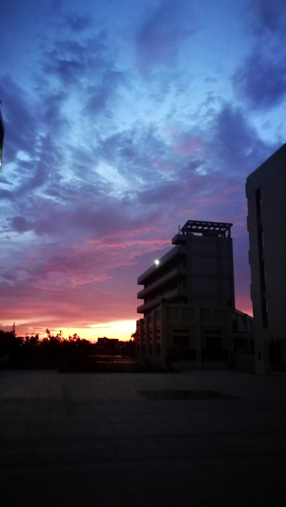 厦门市莲河中学