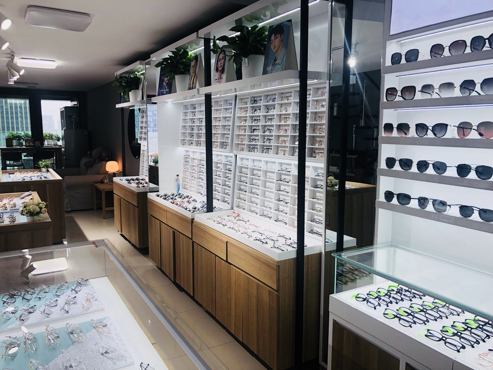 视眼联行眼镜店(钱江世纪城店)
