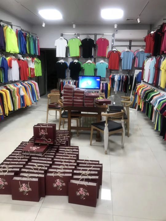 广西南宁市战狼服饰有限公司