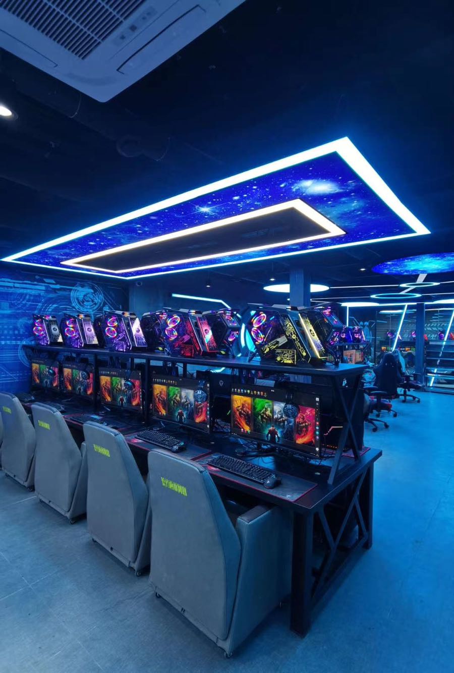 鑫梭电竞网咖(汉口火车站广场店)