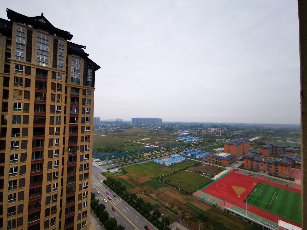 地址(位置,怎么去,怎么走):  安徽省阜阳市颍上县顺河南路