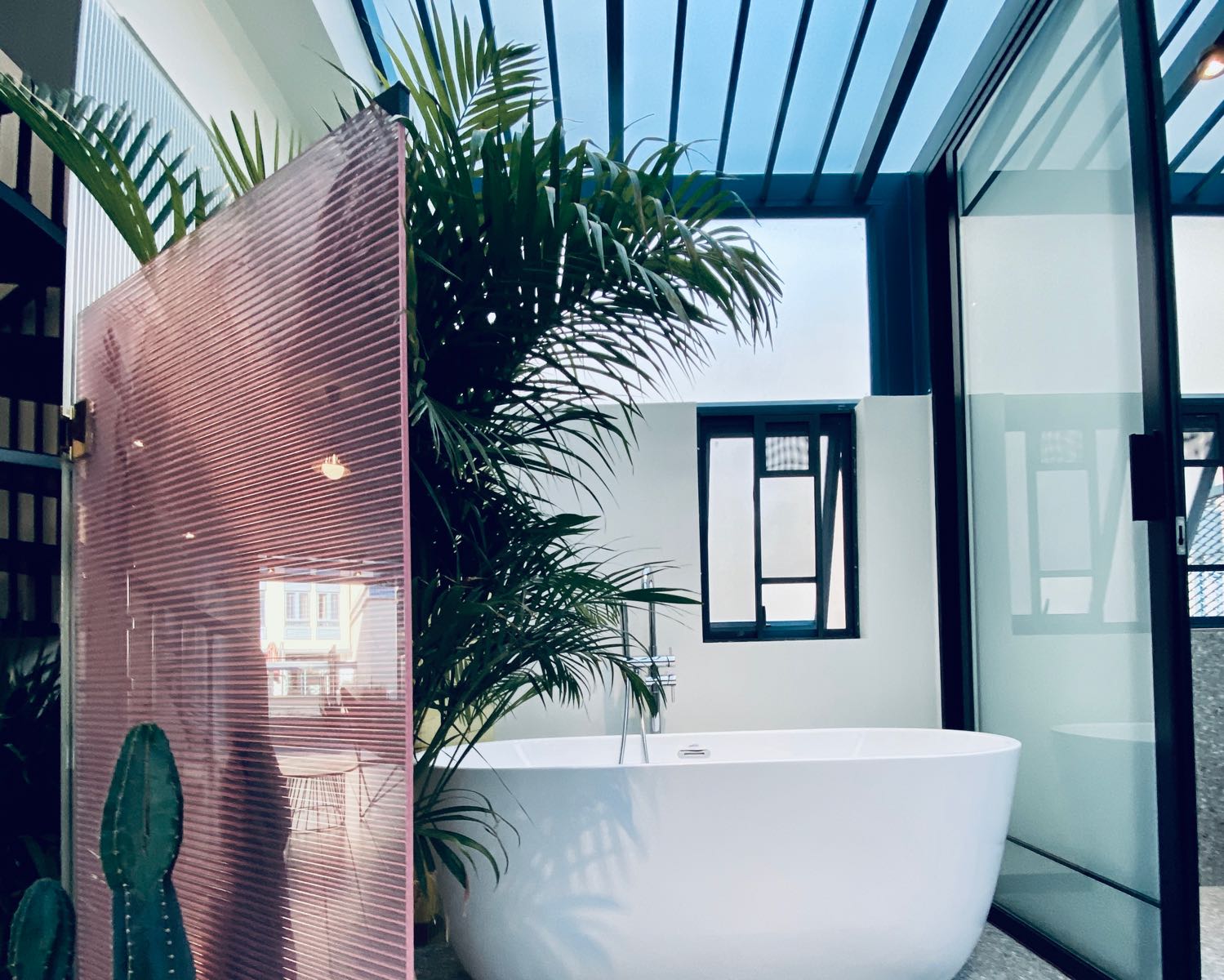 一汸宿仙女掌柜特色民宿(环岛公路1号分店)