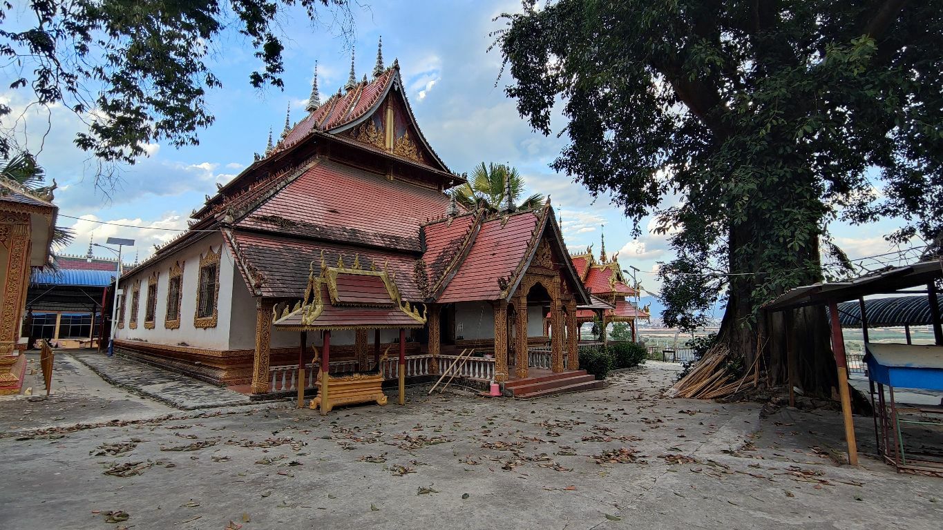 景洪镇曼广龙佛寺