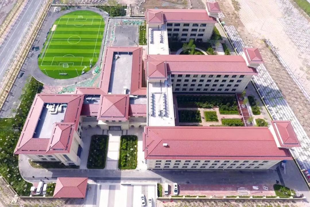 天津外语大学附属东疆外国语学校