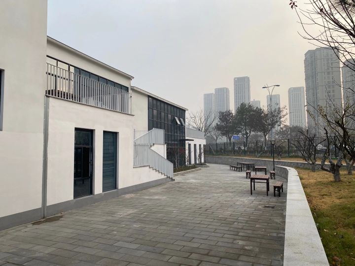 杭州市余杭区星都路与远展街交叉路口往西南约60米