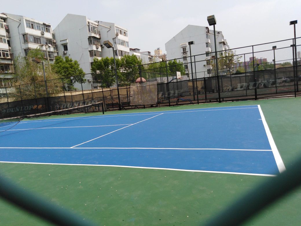 力度家园网球场