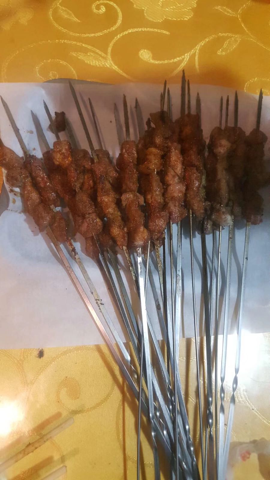 玉明老市区旺旺木炭烧烤店