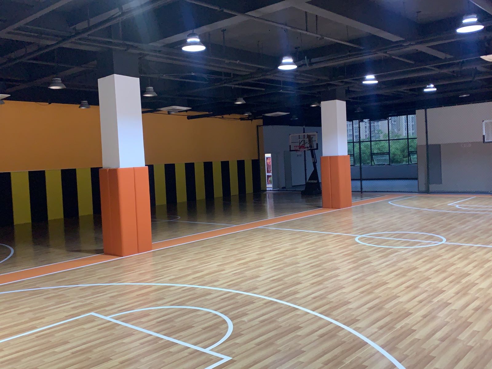 极限篮球训练营(长睦店)