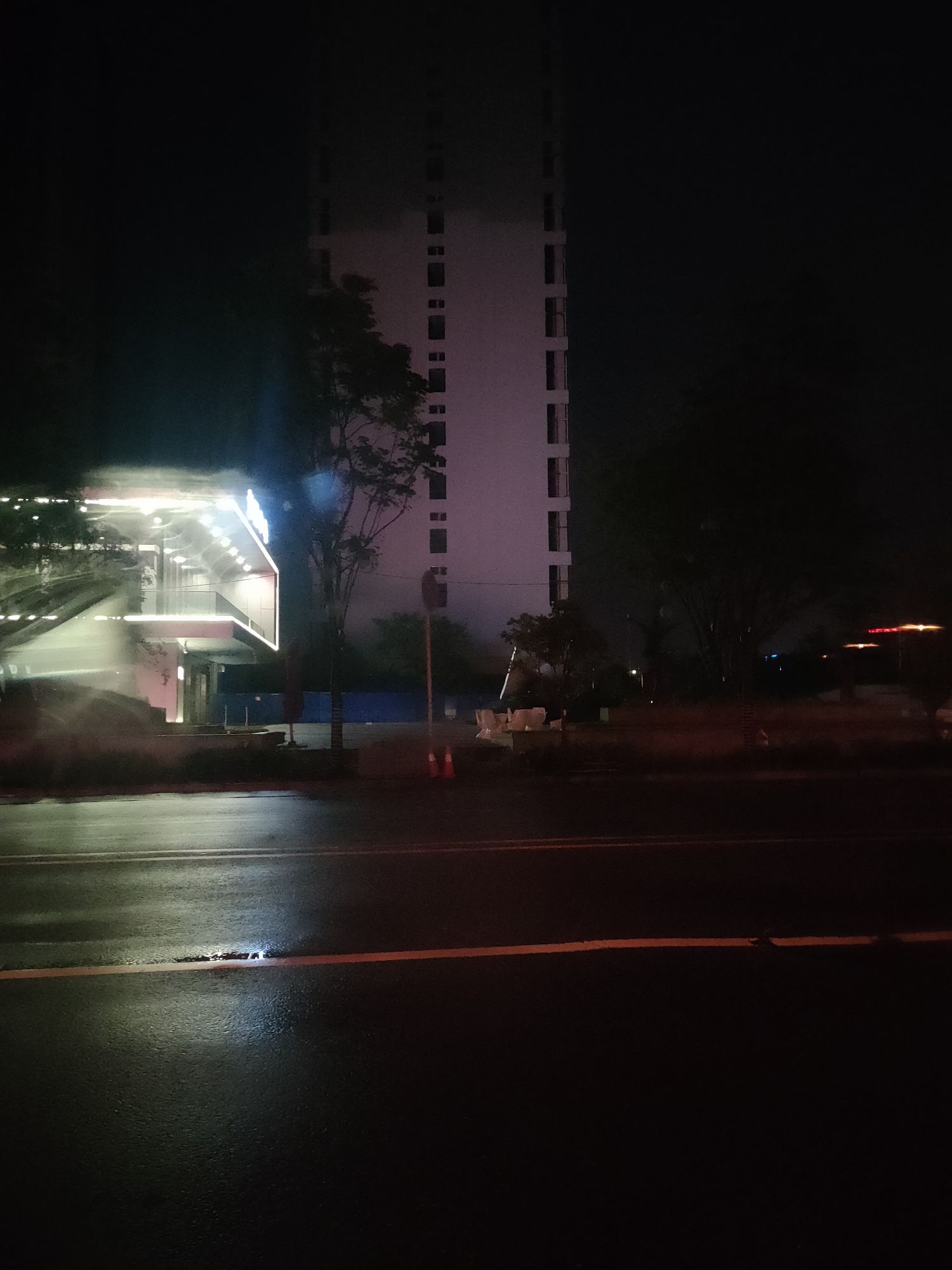 洋湖映客商业广场