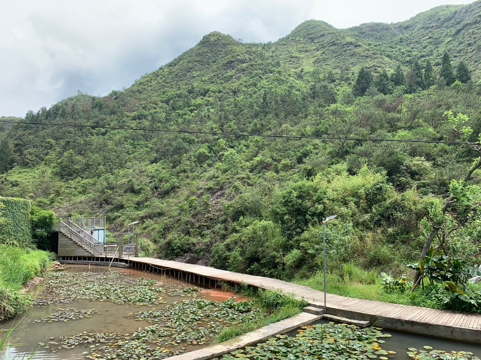 城北乡仰根村