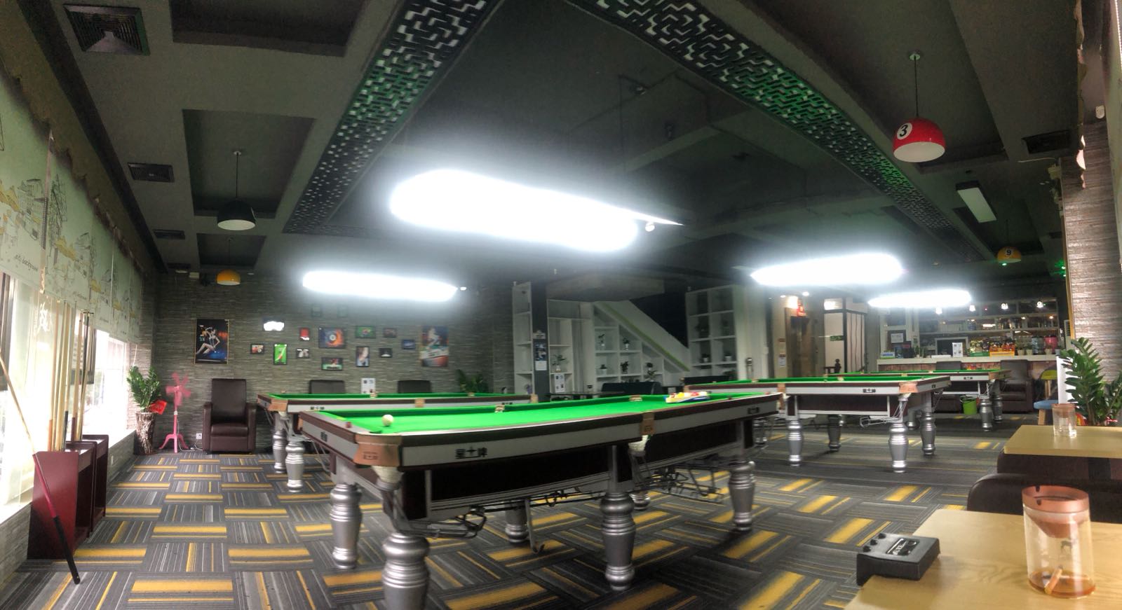 巴洛克台球厅
