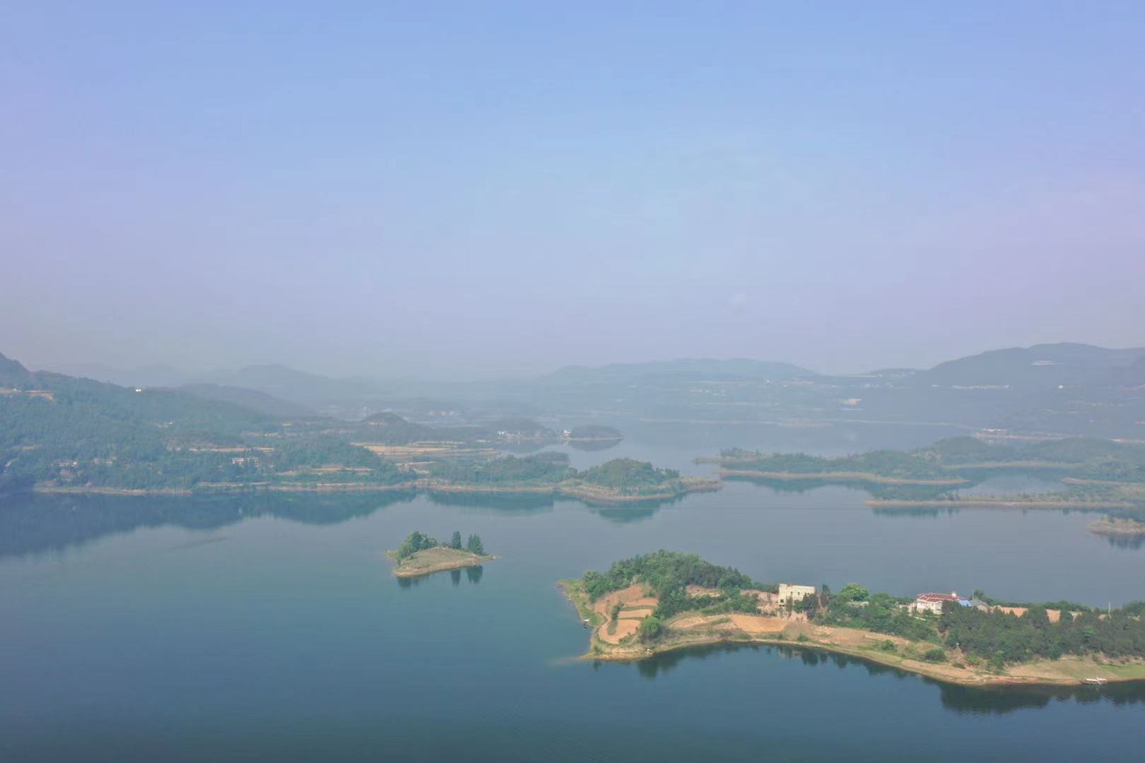升钟湖凤凰岛龙飞鱼庄
