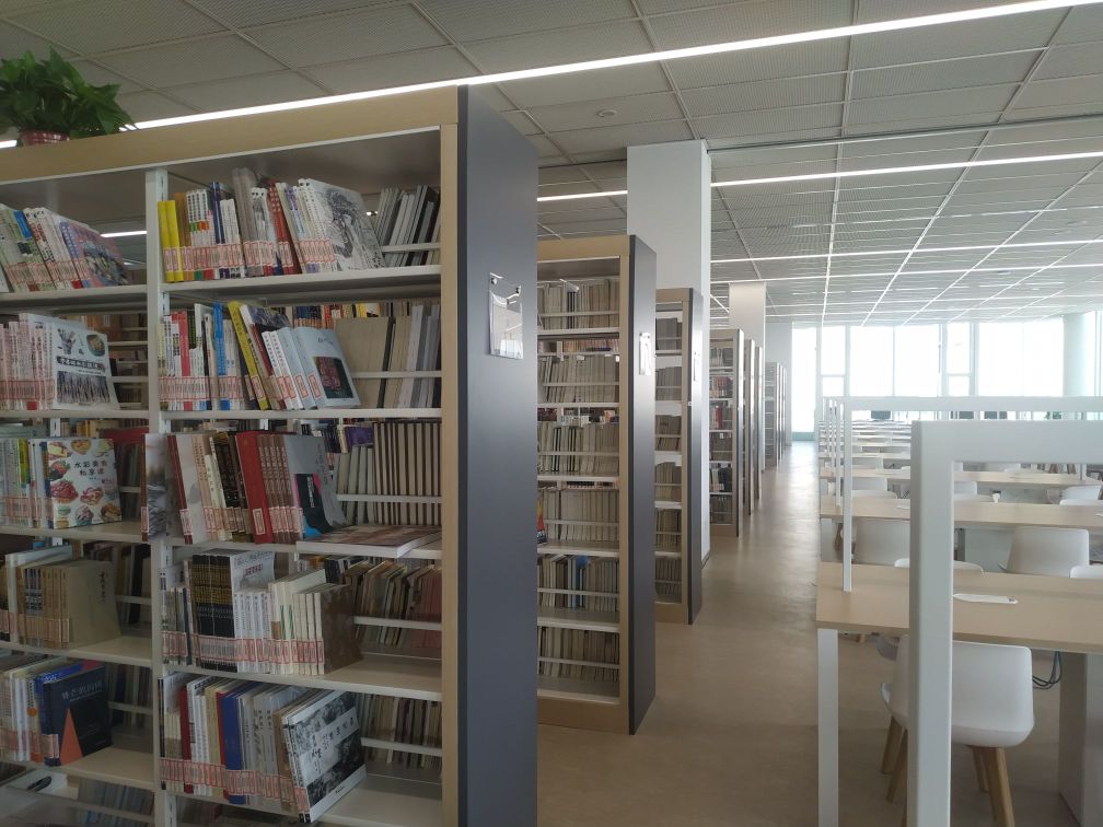 南通市海门区图书馆停车场-出入口