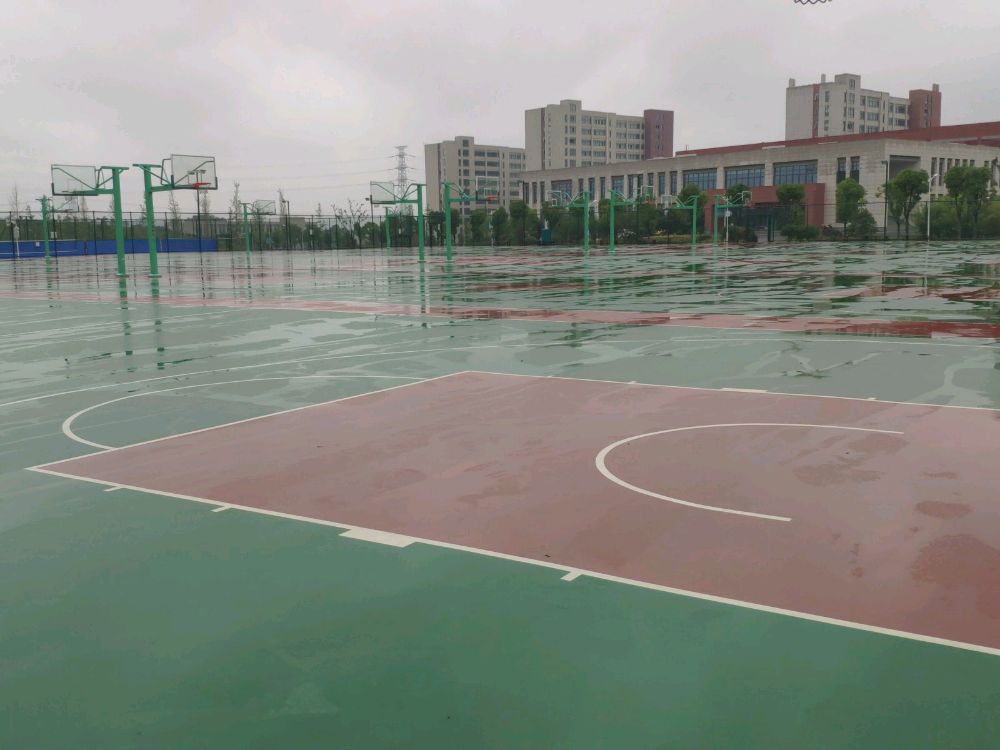 江苏科技大学–西篮球场