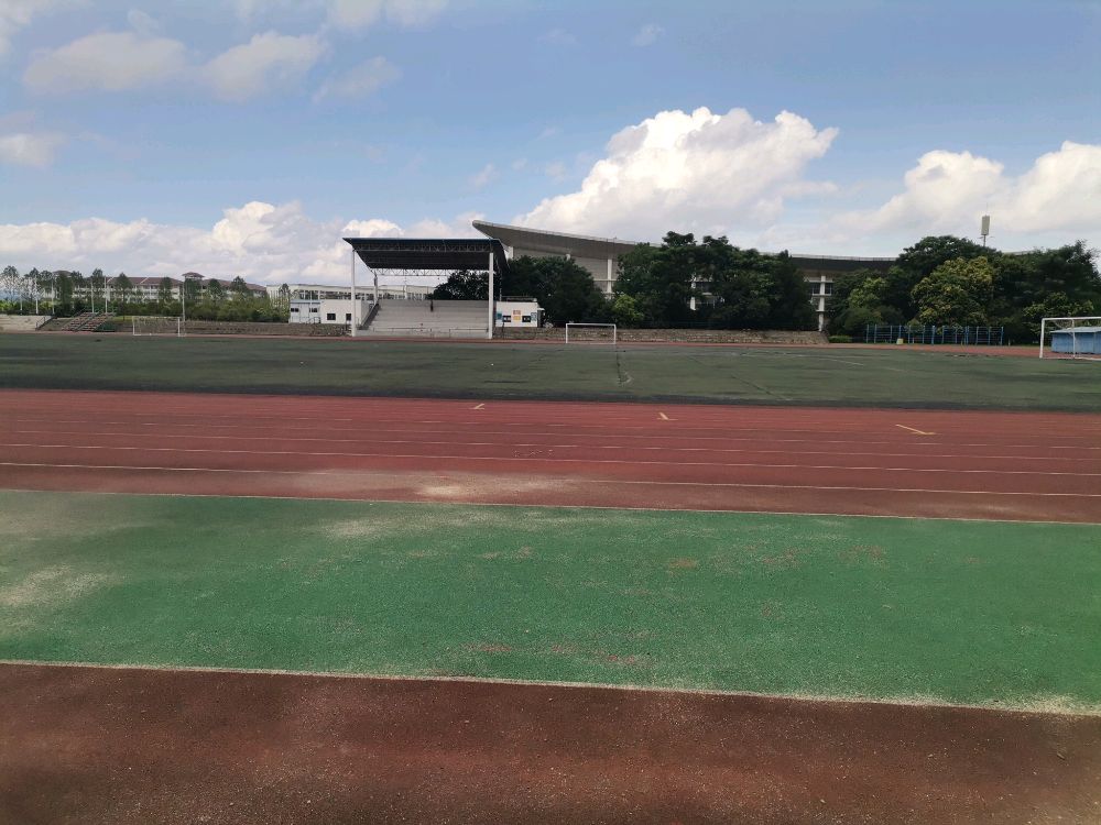 桂林理宫大学(雁山校区)-足球场
