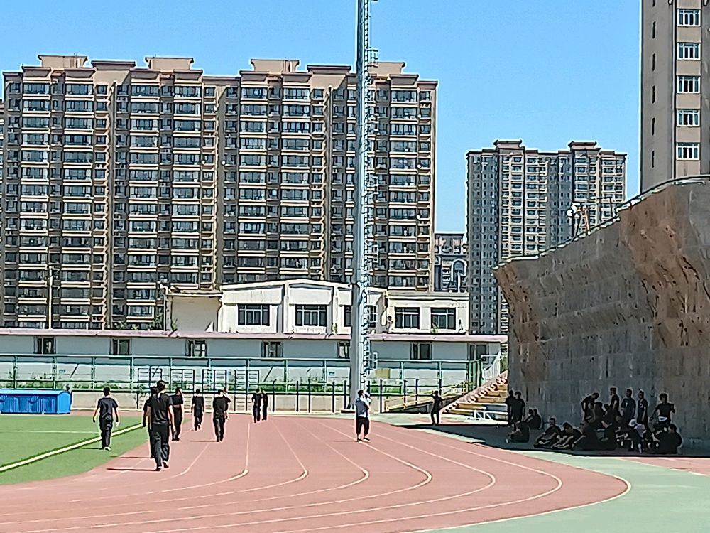 内蒙古科技大厦-操场