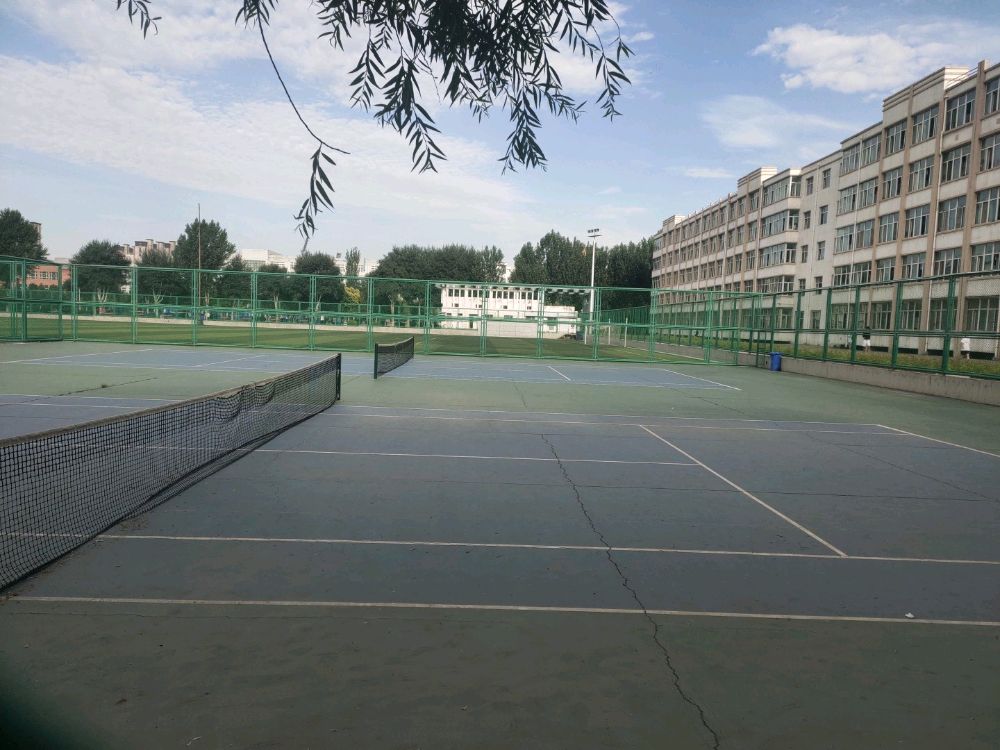 内蒙古科技大学(西区)-网球场