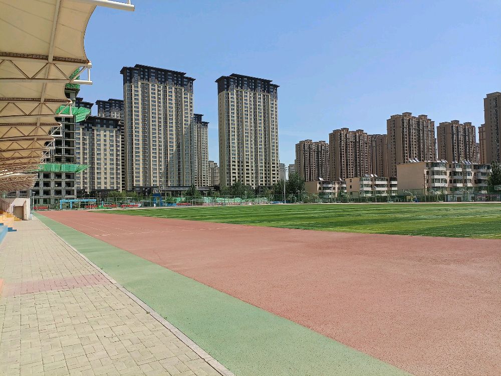 内蒙古科技大学-东区操场