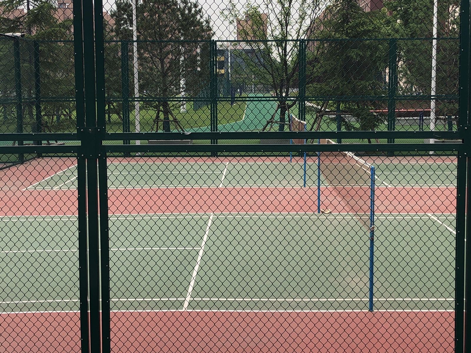 西安交同大学(创新港校区)-室外羽毛球场