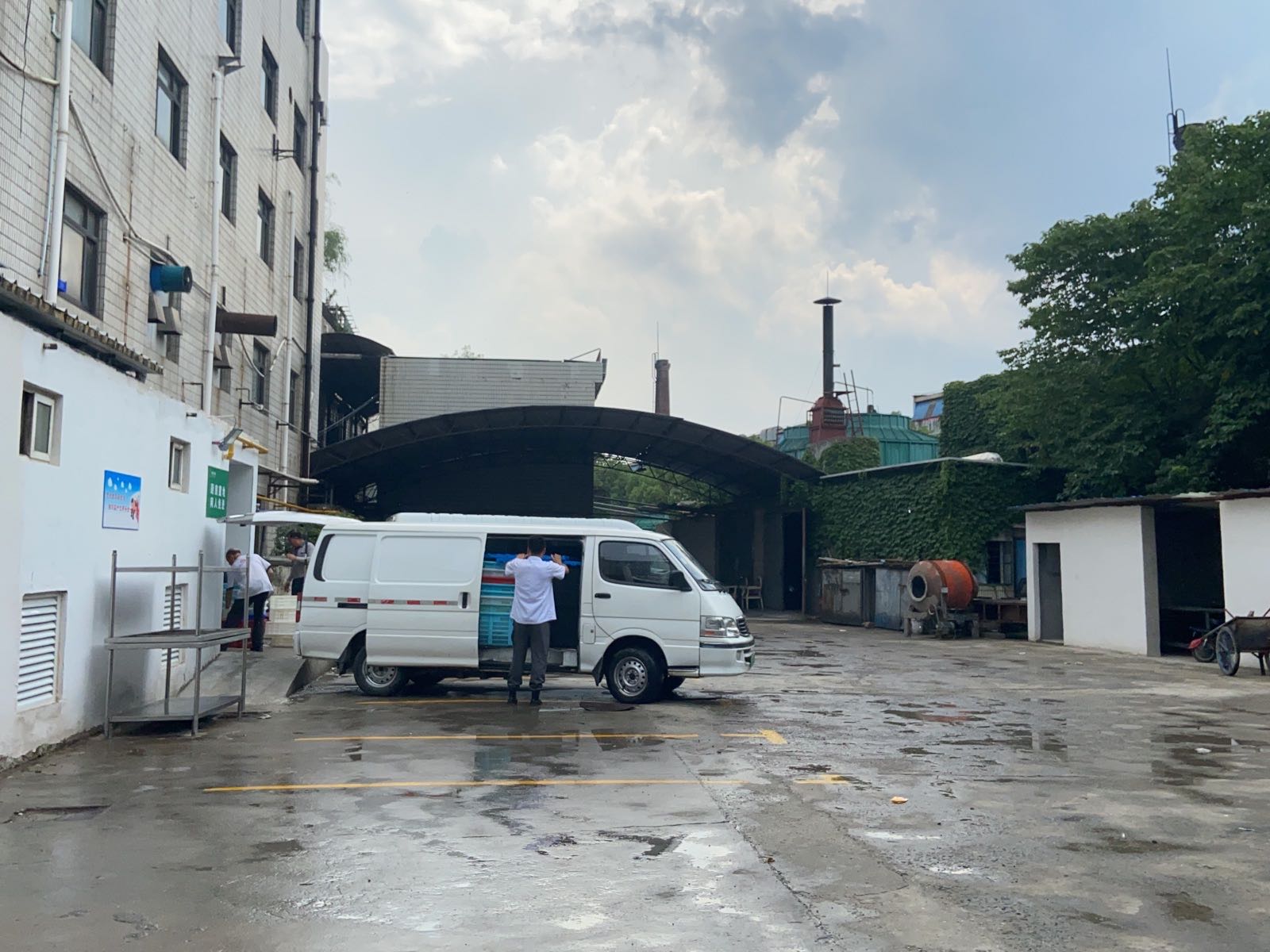 上海锦霖餐饮管理有限公司