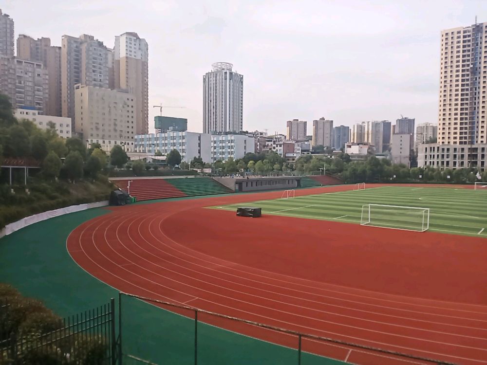 贵州工程应用技术学院(西区)-足球场