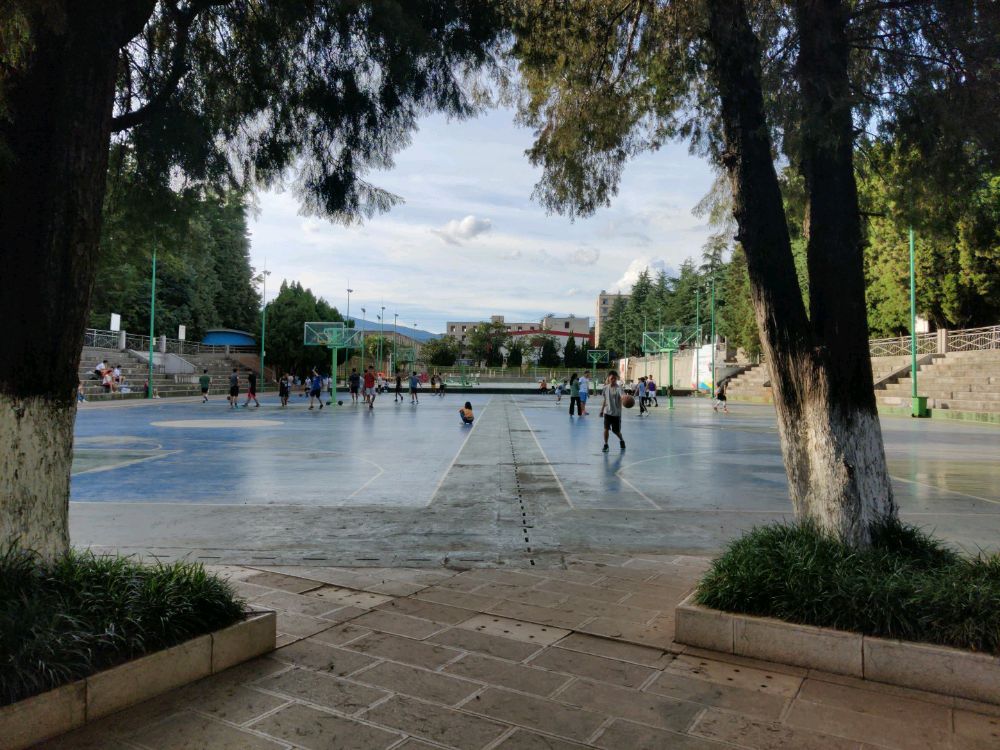 0云南农业大学-篮球场