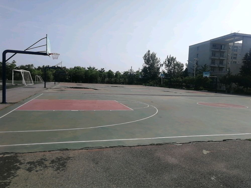 大连大学城-南区篮球场